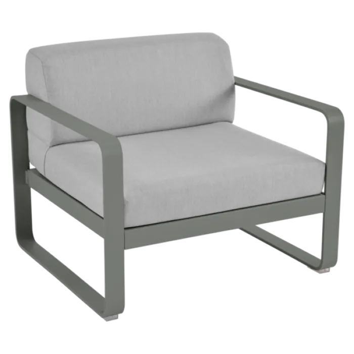 Op = Op Fermob Bellevie fauteuil met flannel grey zitkussen-Rosemary