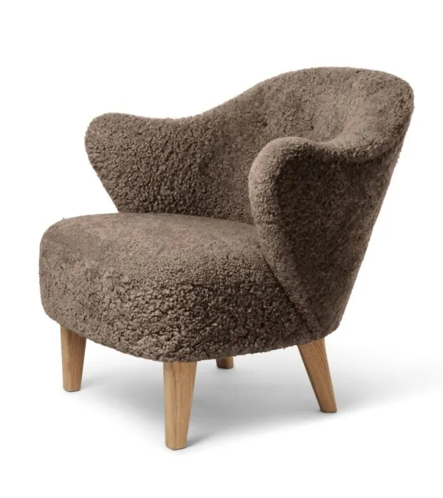 Nieuw Audo Copenhagen Ingeborg loungestoel - sheepskin-Natural Oak-Sahara