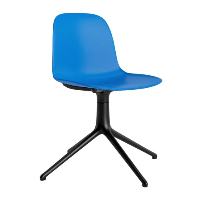 Normann Copenhagen Form Swivel stoel zwart aluminium onderstel-Bright Blue Laatste Kans