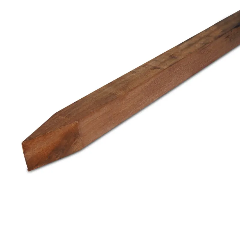 hardhout - puntpaal Azobé piketpaaltje - 40x40 mm - fijnbezaagd / ruw - piket paal - azobe hardhout AD 20-25% - Azobé piketpaaltje - 40x40 mm - ruw: 40 cm Direct Beschikbaar