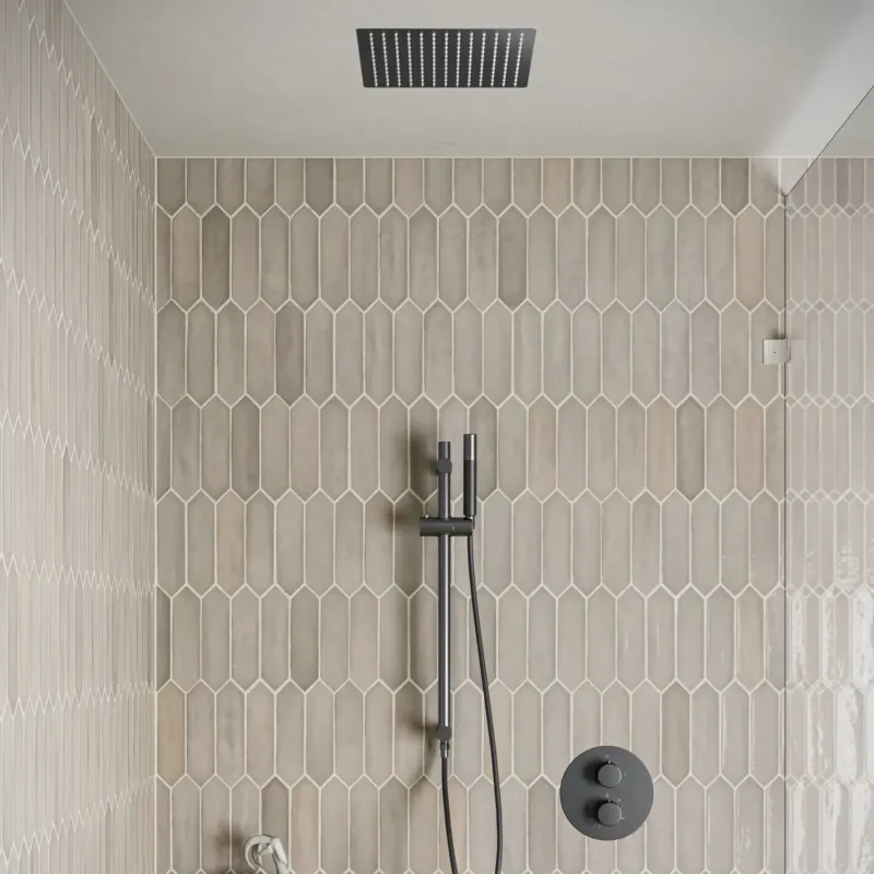 Superprijs Saniclear Cube Pro inbouw regendouche rond met inbouw douchekop 30x30cm, glijstang en staafhanddouche verouderd ijzer - gunmetal